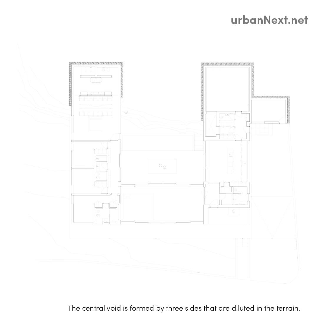 urbannext_net's tweet image. #LandformDesign #ProposedProject

#Fusion and #Extension of #Nature: Casa CM by OODA Architecture

&quot;The central #void is formed by three sides that are #diluted in the #terrain. Its #horizontality is animated by diagonal #cross #movements.&quot;

read more at urbannext.net/fusion-and-ext…