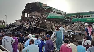 The_Nation's tweet photo. Pakistan Railways to compensate Gotki accident victims
https://t.co/DWUKWULtx6
@GovtofPakistan @PakrailPK #TrainAccident #Gotki https://t.co/xyxEfc4ndB