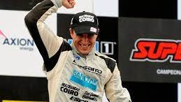 Pilotos de <a href="/TC2000online/">TC2000</a> + <a href="/SuperTC2000/">TC2000</a> con récords de vuelta (+25º):
9 <a href="/LopezCocho/">Cocho Lopez</a> y <a href="/PelucheCaceres/">Emmanuel Caceres</a> 
8 <a href="/JulianSantero/">JULIAN SANTERO</a>,<a href="/MWernerOK/">Mariano Werner</a>,<a href="/emi_spataro/">Emiliano Spataro</a>, <a href="/BerniLlaver/">Berni Llaver</a>,<a href="/Bassomartin/">Martín Basso</a>,<a href="/matiascravero1/">mati cravero</a> y Esteban Fernandino
7 <a href="/renezanatta58/">renezanatta</a>,<a href="/AScalbi/">Augusto Mateo Scalbi</a>,<a href="/NicoMoscardini/">Nicolás Moscardini</a> y <a href="/FYannantuoni/">Fabián Yannantuoni</a> 
6 J.Serafini