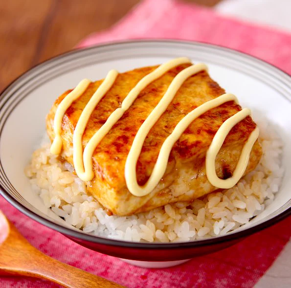 まるでお肉のような美味しさ？！ごはんが止まらなくなるというお豆腐レシピ！