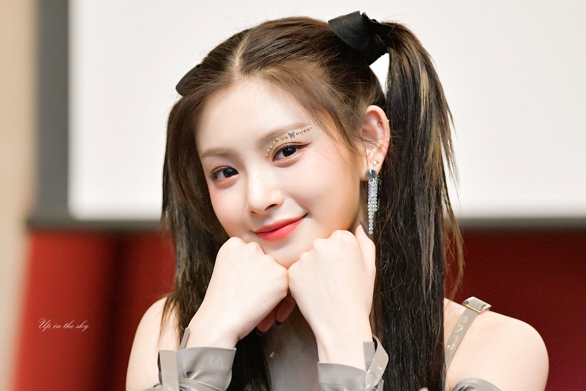 210606

#이런 #Yiren #EVERGLOW #에버글로우