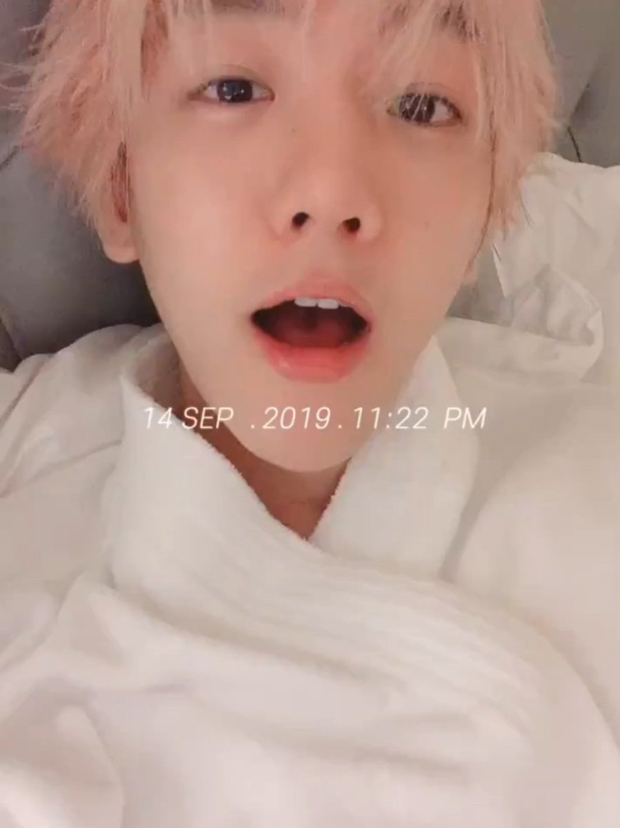 백현이 앞니에 진심인 사람