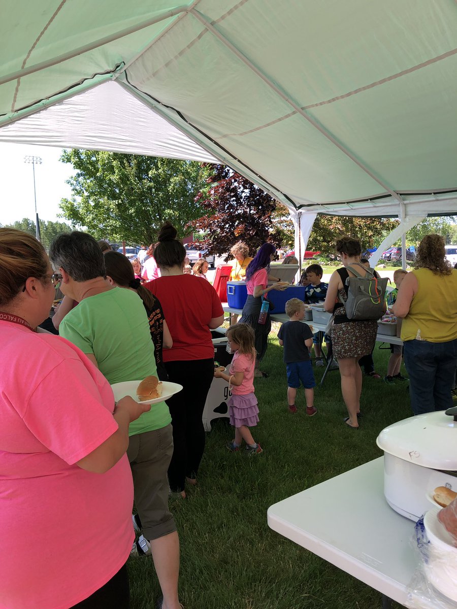 FlambeauFalcons's tweet photo. A huge thank you to Flambeau Community Education for sponsoring our  2020-2021 End-of-the-School Year Picnic! #GoFlambeau https://t.co/AJHv3YJ1yn