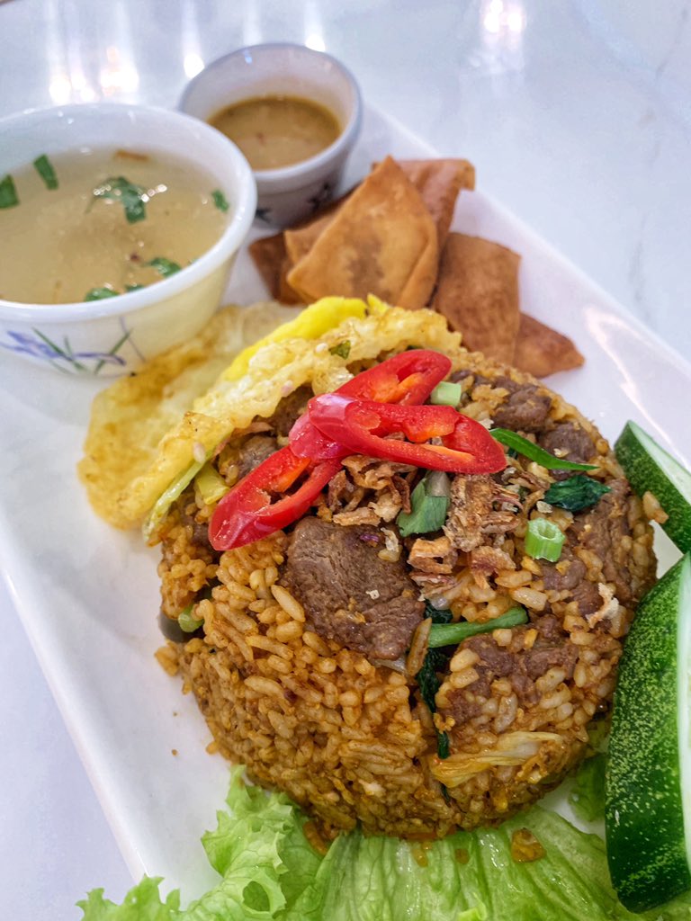 Twt_Cyberjaya's tweet photo. Sejak cafe ni dibuka, menu nasi goreng daging antara bestseller. Patutlah, memang sedap rupanya. Daging banyak dan lembut je, tak liat. https://t.co/5lihDw4dGz