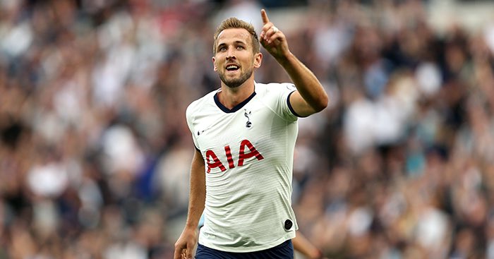 redhammer8's tweet photo. The real manager of the season, player of the season and young player of the season. https://t.co/z6qqfmpvQB