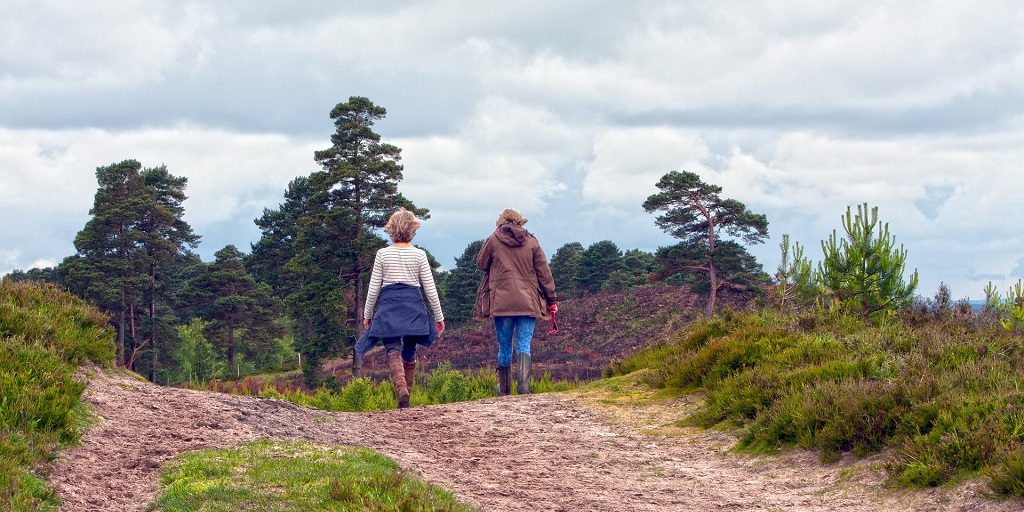 Are you interested in being active outside in nature? We are recruiting women from the #Colchester area experiencing low mood to a 9-week study that encourages participants to get active outside in nature.  Please contact Claire Wicks at cwicks@essex.ac.uk for further details