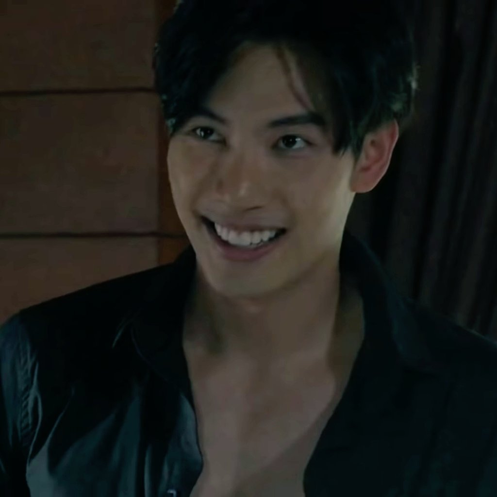 unnie_Nica's tweet photo. Mr. Pakorn here exuding Tan energy🔥🖤
and RIP to those unused buttons🤭
#MaxTul https://t.co/ZkNFuLejrr