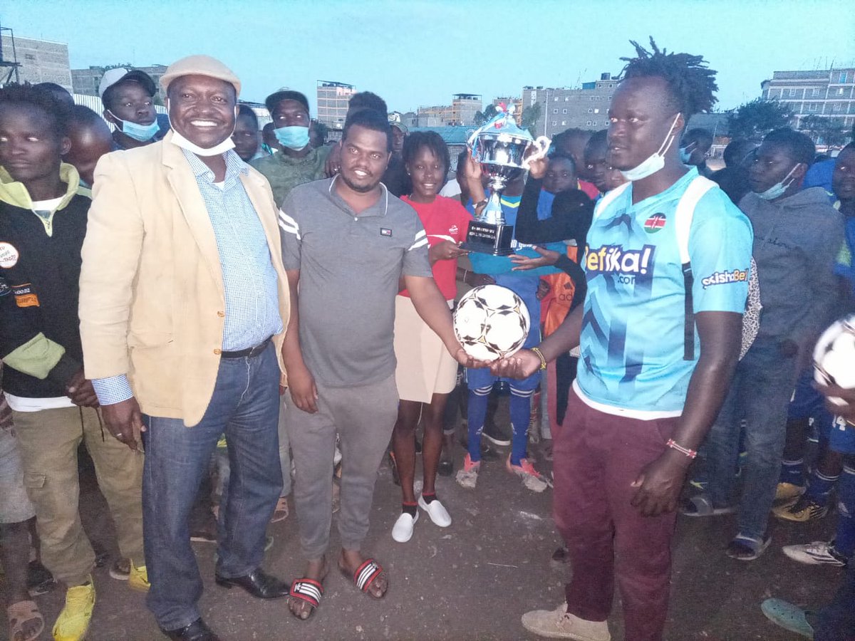 SuzyLovie's tweet photo. The most promising leader we have now as Mavoko people. He slices and supports the youths in all they associated in. Now he is in sports and all love him #express2022 https://t.co/Tt1uHt6Ozp