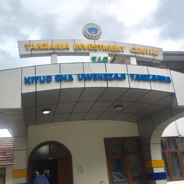 PaulinPaul5's tweet photo. Maombi ya wawekezaji nchini yameongezeka kwa kipindi cha miezi miwili hadi mitatu iliyopita. Hii ni kutokana na wito wa Mheshimiwa Rais wa Tanzania, @SuluhuSamia  kuwakaribisha wawekezaji wapya. https://t.co/V35RKrIfHv