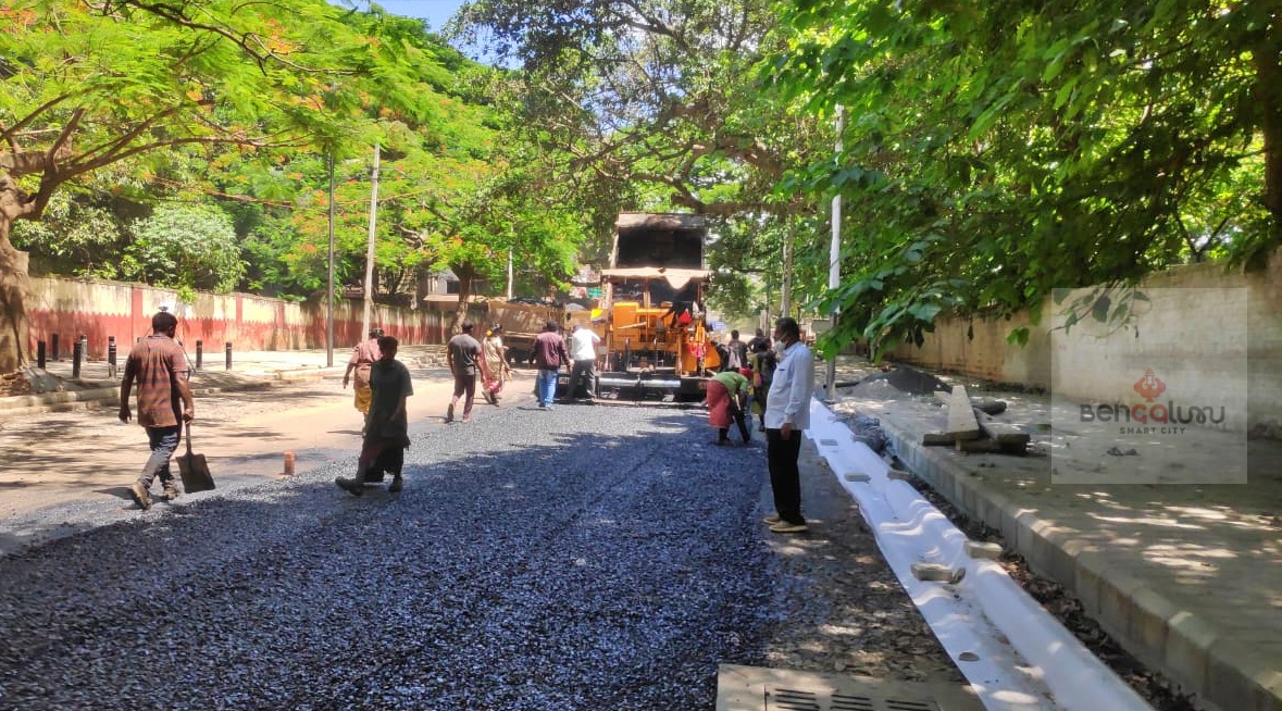 BLRSmartCity's tweet photo. #Tractor compressors used to #remove the #dustparticles at #Dickenson road, for #asphalting of the road. In #two days, the road works will be completed and road markings shall begin.
@MoHUA_India @SmartCities_HUA @SmartCities_HUA @BBMPCOMM @BBMPAdmn @iDeCKLimited https://t.co/RFbK1t8QF9