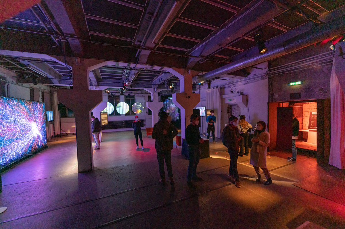 _cgasteiger's tweet photo. Danke für eine tolle Cosmic Hive Ausstellung! #CosmicHive #nanuku #wearevideo #bettymü @PATHOSmuenchen (c)Sara Kurig, Miki Kuschel https://t.co/AibgDsXuNP