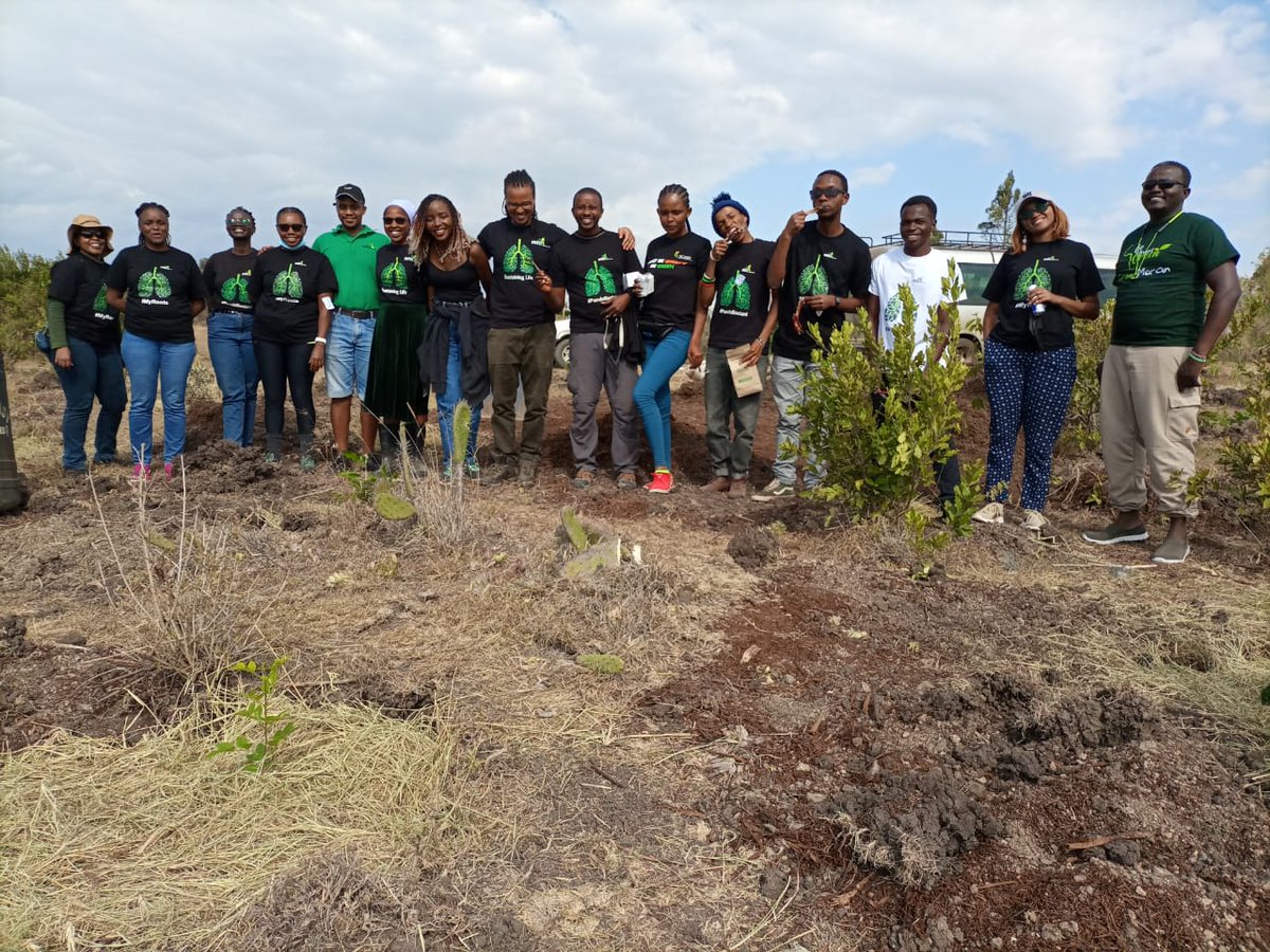 Thank you to all the restoration believers who joined us on Saturday to mark #WorldEnvironmentDay2021 #WED2021. We appreciate you all. 

@milkywired

@muindi_elijah @cookswelljikos @emmaochieng5 @fiona_mugure @brackenhurstke @ZiaraKenya @GreenMorans #TreeMuseum #Restoration