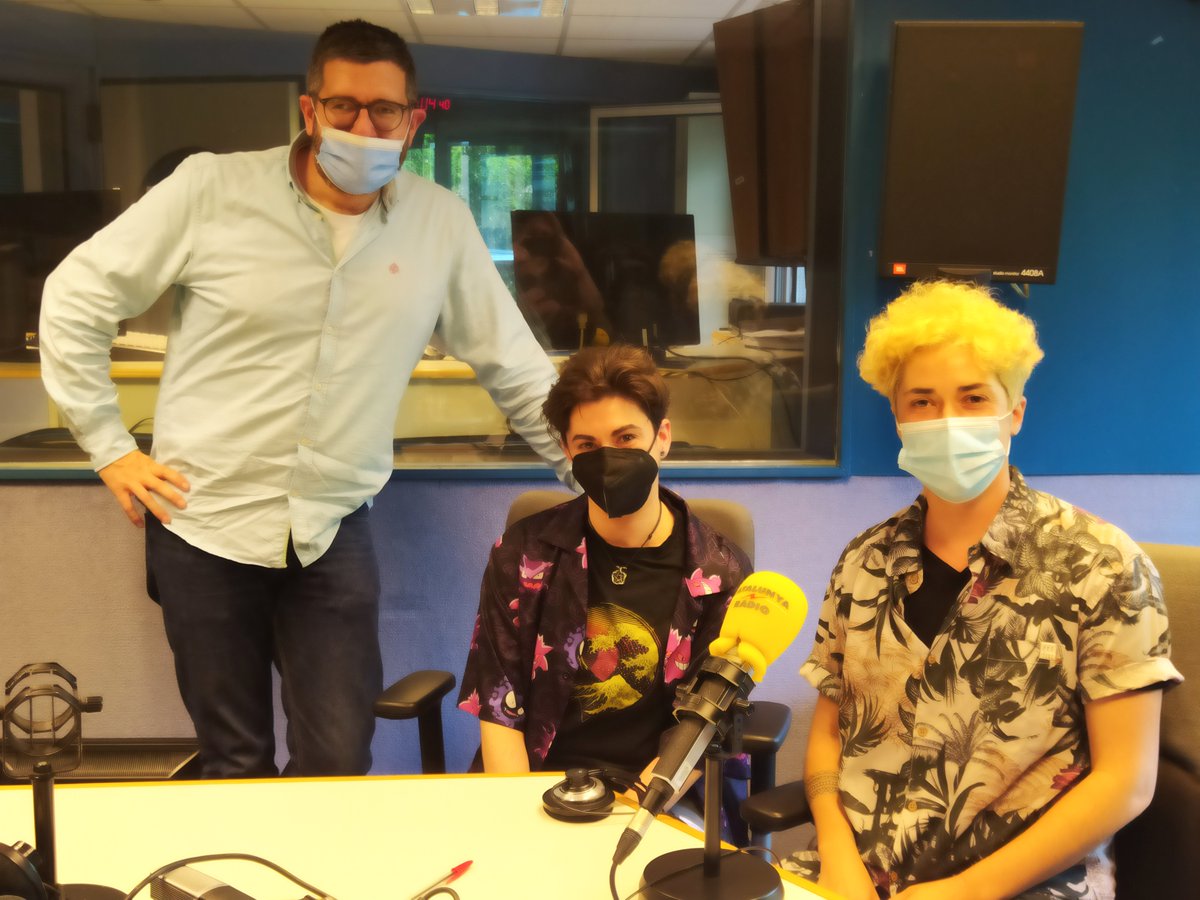 🔊 La cultura també és una eina per apropar noves realitats i donar conèixer noves propostes i continguts. Aquesta setmana hem parlat de cultura que reflecteix la realitat de les persones transgènere amb <a href="/ArtLuccer/">Luc Cerverón</a> i <a href="/silviabelfransi/">Sil Bel Fransi</a> ccma.cat/catradio/alaca…