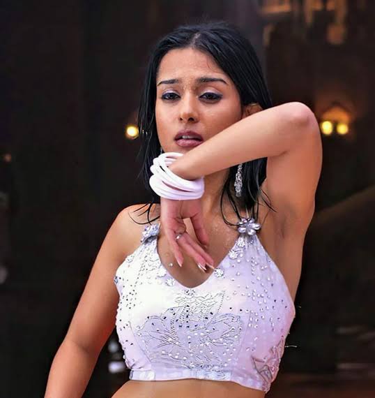 E3RMOsmUcAY_BGd?format=jpg&name=small