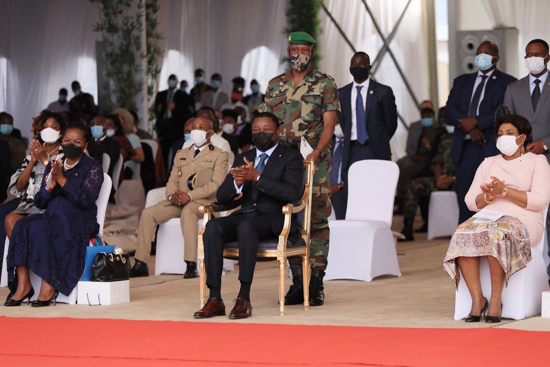 FEGnassingbe's tweet photo. J'ai eu le plaisir ce 06 juin 2021 de procéder à l'inauguration de la @PIA_Togo.

La mise en service de cette plateforme d'industries transformatrices et de multiples services marque un pas important dans la concrétisation de notre ambition de faire du #Togo... 
1/3 https://t.co/yv56vc4MVm