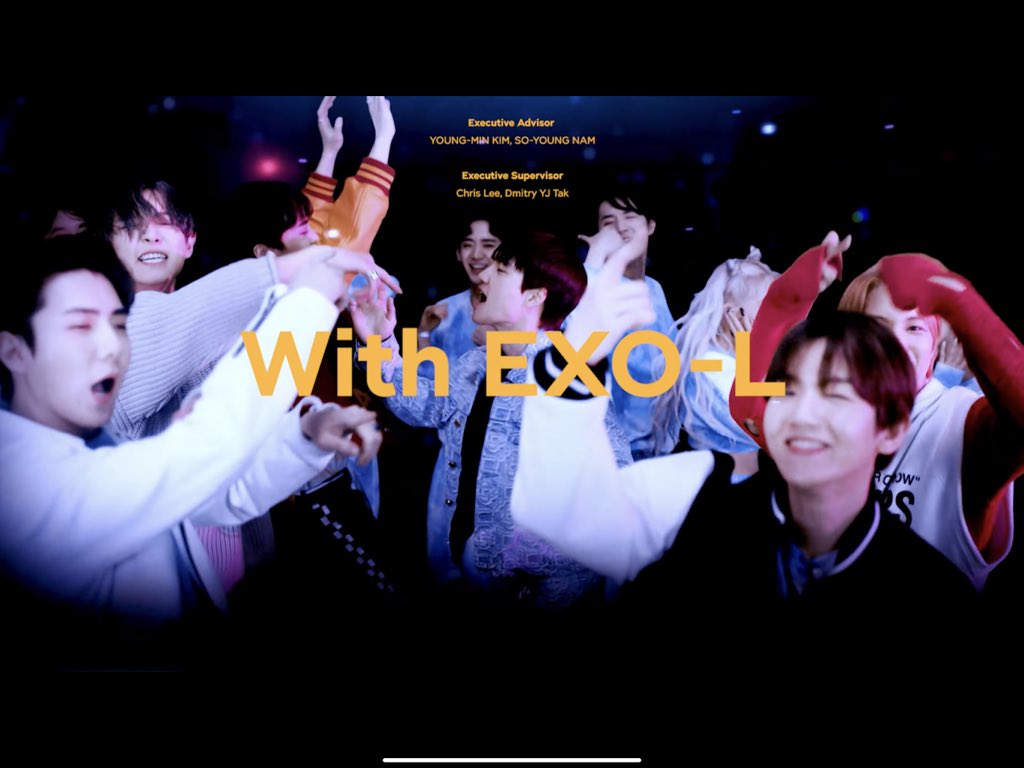 jj_jarussri's tweet photo. มึงมาดูเครดิตที่พ่อๆเค้าให้พวกกู5555 ตัวใหญ่ๆเน้นๆ with exo-l ว่าซ่าน
#DONT_FIGHT_THE_FEELING 
#ToEXOPlanetAndBeyond https://t.co/sMre54gbHW