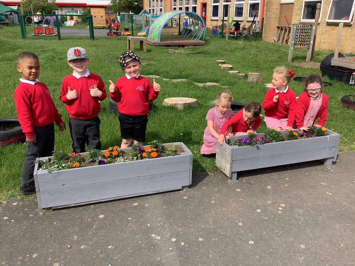 PtaMonkhouse's tweet photo. Our lovely plants are growing well. Thank you #morrisonstynemouth https://t.co/6B3PCQ17sV