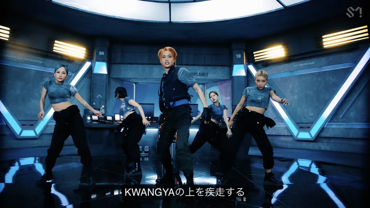 EXOLLOVE110's tweet photo. 日本のトレンドにEXOじゃなくて歌詞のKWANGYAが入ってるのさすがSM😂
#EXO_DFTFOutNow
#ToEXOPlanetAndBeyond
#DONT_FIGHT_THE_FEELING
@weareoneEXO #EXO https://t.co/XR5Syzw5y9