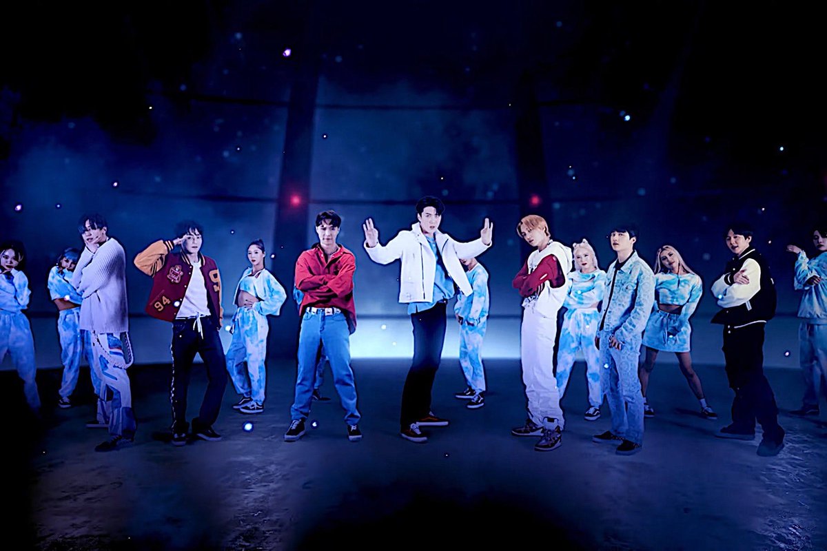 LDavigs's tweet photo. Спасибо за жизнь, которую вы нам подарили. EXO-L, М�� ЕДИНЫ🖤🔥

#DONT_FIGHT_THE_FEELING https://t.co/oqC3hrMih6