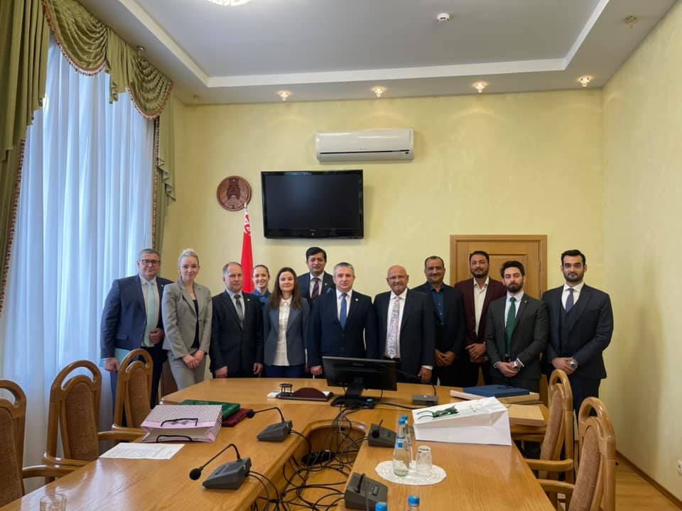 PakinBelarus's tweet photo. Meeting with Minister of Agriculture
On 4 June, Mr. Ghufran Memon, Secretary, National Food Security met with the H.E. Mr. Krupko Ivan, Minister of Agriculture of Belarus. 1/5
#pakistaninbelarus https://t.co/vDF414yGzn