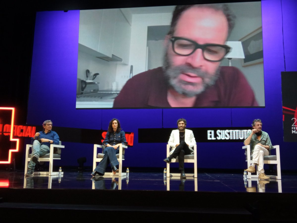Con el equipo de #ElSustituto de Óscar Aibar en el #24FestivalMalaga. Presencia de los actores Ricardo Gómez, Vicky Luengo y Pere Ponce
