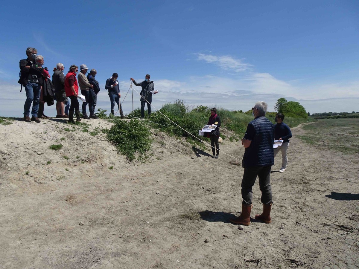 futurouest's tweet image. Retour en images sur la réunion concertation de la démarche #ADAPTO du @littoral_cdl à #Lancieux #Bretagne ac les acteurs socio-éco de la baie - dt @PNRancemeraude - pr se projeter sur quel trait de côte à 2050 ac #AtelierduLieu @Christian_Long cc @SegoleneCharles @droit_littoral
