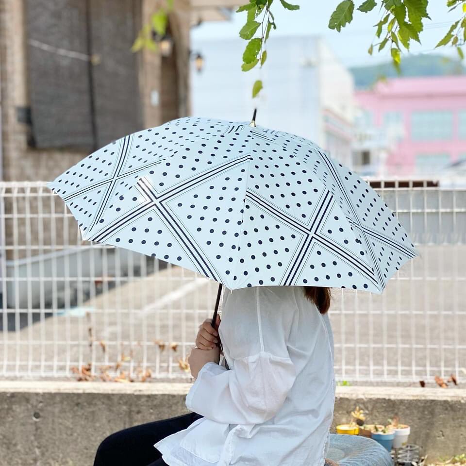 BINGOYA_mss's tweet photo. \ 商品発送サービス開催中🚛 /

【 WPC 】

WPC 21SS collection new in ✔︎

UMBRELLA FOR SUN and RAIN ☀️☔️

¥2500(+tax)※(送料+手数料対象外)

期間限定送料＆手数料無料のキャンペーンを開催‼️(下限額あり)

こちらの詳細はInstagramをチェックしてみてください☑︎
https://t.co/BqOJFTJaf0 https://t.co/7DwMn0x4Oo