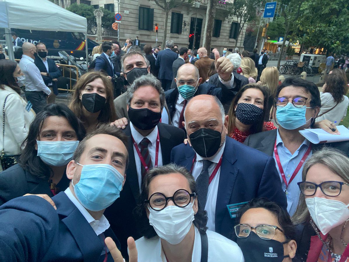 Moltes gràcies per haver col·laborat a demostrar que un altre Col·legi és possible. Ens heu ajudat a pensar que podem construir un ICAB útil, participatiu i proper. Seguirem treballant de valent per fer realitat que aquest somni. 
Ens retrobarem sempre.