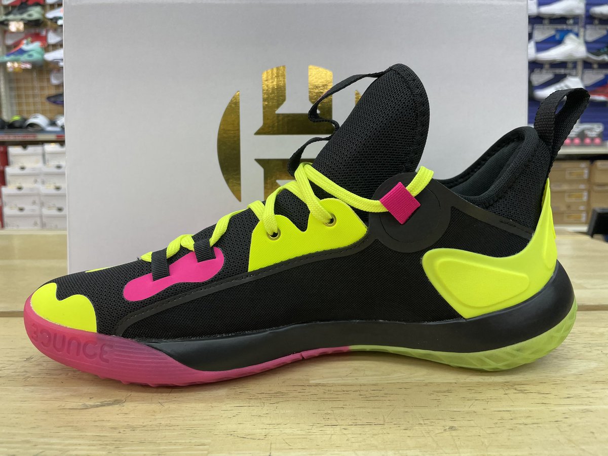 gallery2basket's tweet photo. 【新商品入荷】
adidas Harden Stepback 2
(GZ2955)
https://t.co/hnBlYqMPeT
#gallery2 #ギャラリー2 #ギャラ2 #バスケットボール #バスケ #basketball #adidas #adidasbasketball #jamesharden #hardenvol5 #hardenstepback2 #WeGoHard #nba #買いたいより会いたい #そんなお店を目指して https://t.co/ZHKYHkLfQk