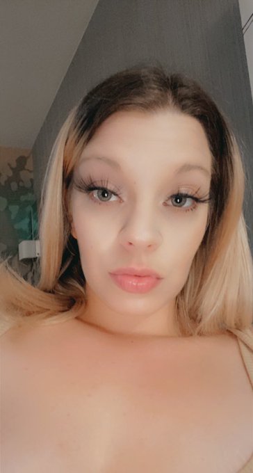 Who&rsquo;s up?  also check out  🎉 💦 https://t.co/7QVFNZLP0z 👻 Snapchat: Snowbooty420  IG: Xratedsnowbunny<a href="/tag/facetime"class="tags"><span>#facetime</span></a><a href="/tag/snapchat"class="tags"><span>#snapchat</span></a><a href="/tag/instagram"class="tags"><span>#instagram</span></a><a href="/tag/xxx"class="tags"><span>#xxx</span></a><a href="/tag/premium%20"class="tags"><span>#premium </span></a>