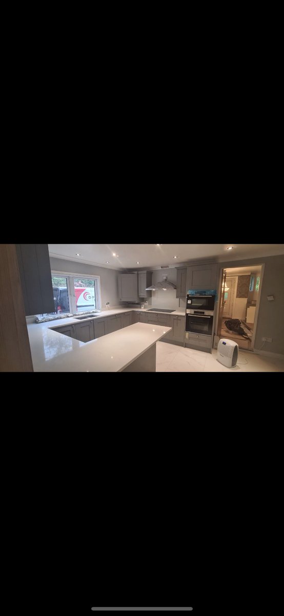 DPGoodwinelec's tweet image. Shaker kitchen installed, complete with marble work tops. Such a great combination.
Spot our van in the picture 🤩

@WrenKitchens 

#wrenovation #kitchens #electrical #hailsham #polegate #eastbourne