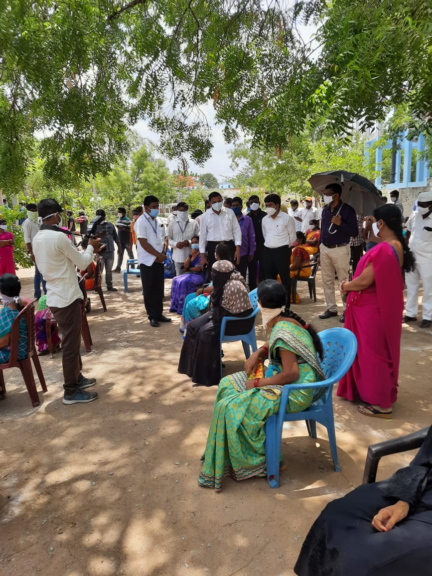 MC_Korutla's tweet photo. Vaccination Drive for Super Spreaders 
Inspected CDMA Sri Sathyanarayana Sir Garu  and District Collector sir Garu  and Municipal Commissioner sir Garu and RDO sir Garu  &amp; etc...@cdmatelangana ,@Collector_JGTL https://t.co/mDFAMS71Kd