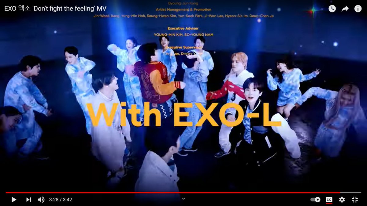 Exol__hub's tweet photo. they will never stop to show their love for US...!!!!!
now that's what you call LOVE FOR FAMILY💖
#WITHEXO #WITHEXOL
#EXO_DFTFOutNow #ToEXOPlanetAndBeyond
#DONT_FIGHT_THE_FEELING
#EXO #엑소 @weareoneEXO https://t.co/4gOVQDzgG6