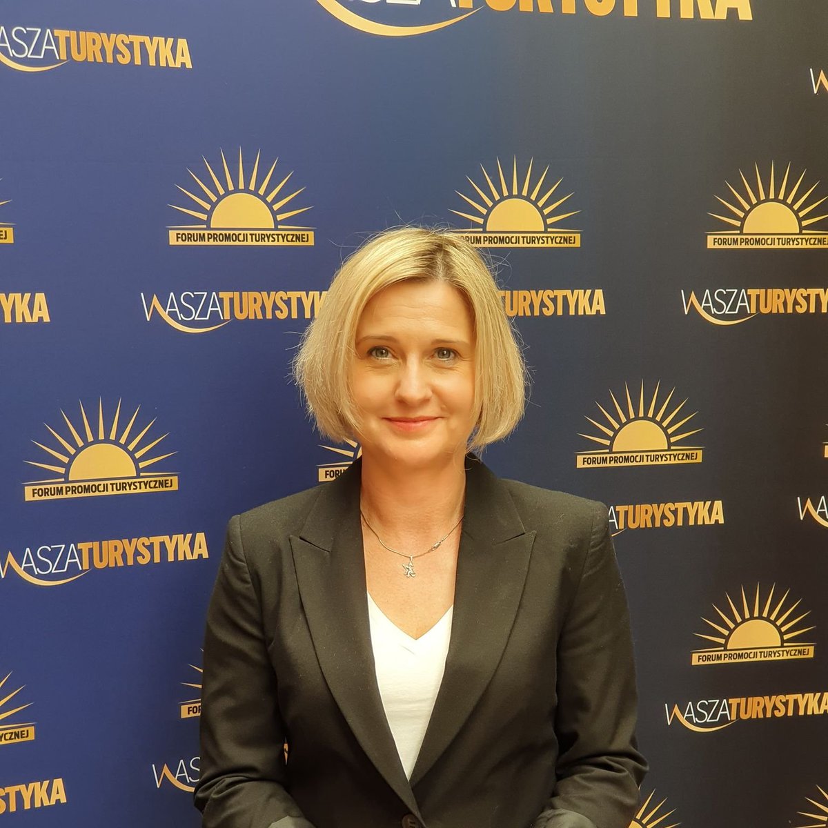 Dyrektorka CEE Hydropolis Wiola Samborska jest jedną z ekspertek biorących dziś udział w VIII FORUM PROMOCJI TURYSTYCZNEJ. Poruszyła temat sytuacji atrakcji turystycznych w pandemii (na wybranych przykładach). Więcej informacji znaleźć można tu: forumpromocjiturystycznej.pl