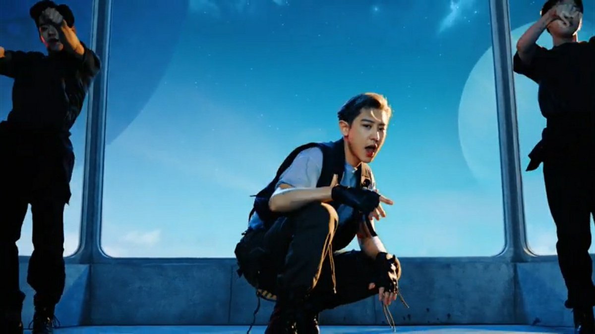 chanyeol pics tweet media