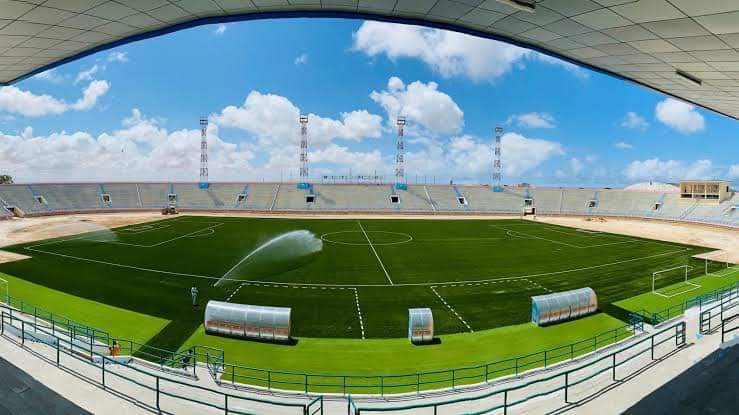 MohamuAbdikadir's tweet photo. Mogadishu Stadium oo Soomaaliya ah iyo Stamford Bridge oo UK-Chelsea ah, ma ogtahay in Stadium
muqdisho weyn yahay? https://t.co/rBdcwJZa5g