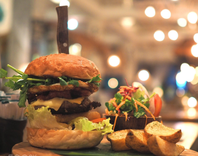 🍔Tenemos fecha para el próximo curso de #hamburguesas gourmet en #Bilbao 
 
🔥 [ PULLED PORK + VACA VIEJA]
📌En el Mercado de La RIBERA

Reserva aquí 👉🏽ow.ly/7Ph950EKBny

#cursococina #cursohamburguesas #recetasgourmet #cursosgastronómicos