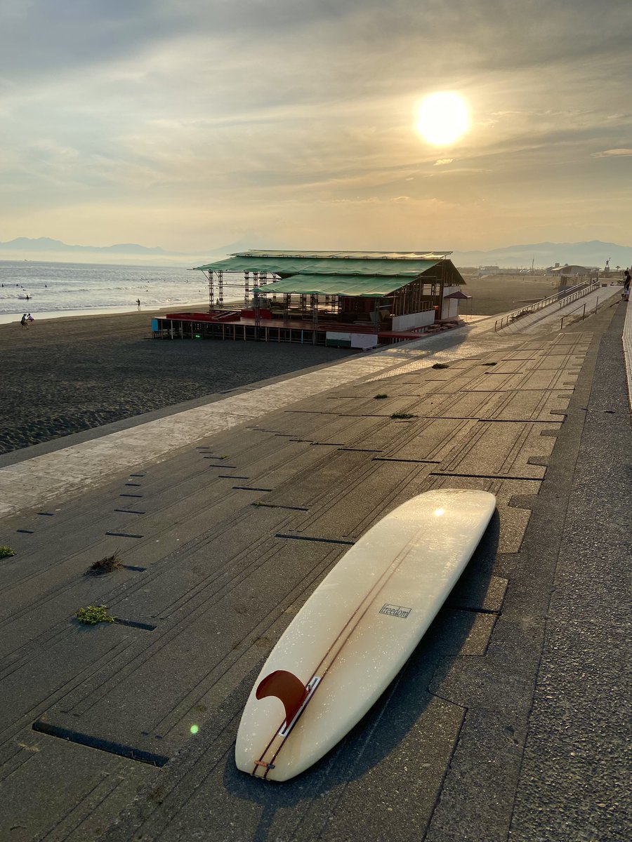 BlueSIB1's tweet photo. ❄︎

久しぶりの
夕陽

https://t.co/4PVi0i2SKB

#鎌倉 #kamakura
#シーグラス #seaglass
#シーグラスアクセサリー　
#海 #ビーチグラス
#ビーチ #ビーチライフ
#ビーチコーミング　
#海のある暮らし
#サーフィン
#江ノ電 
#鎌倉高校前
#七里ヶ浜
#稲村ヶ崎 https://t.co/Im7uAIg5Uu