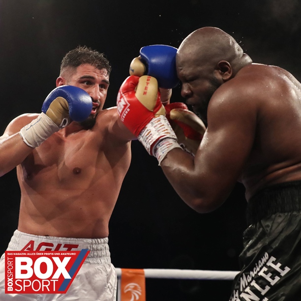 BoxSportMagazin's tweet photo. Bei der @sesboxing Gala am Samstag konnten unter anderem Agit Kabayel und Roman Fress Siege erringen.
https://t.co/07vTi50F72
Foto: IMAGO / Christian Schroedter
boxen #boxing #boxsport #AgitKabayel #RomanFress #SESBoxing #KevinJohnson #KamelKouaouch https://t.co/ZLarYQ1o6Y