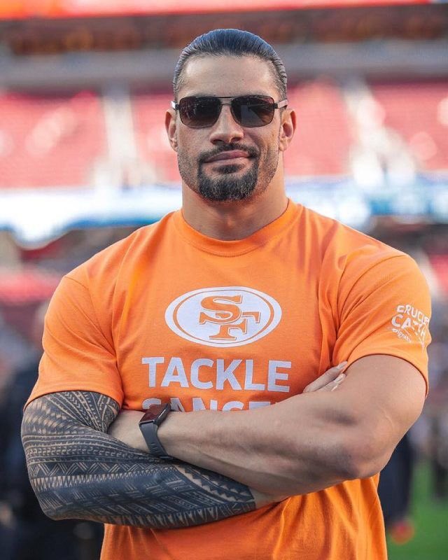 RomanReignsNet's tweet photo. Daily Tribal Chief Fix! #RomanReigns #RomanEmpire #TribalChief #HeadofTheTable #WWE #SmackDown #AcknowledgeMe https://t.co/IbZxkctLdY