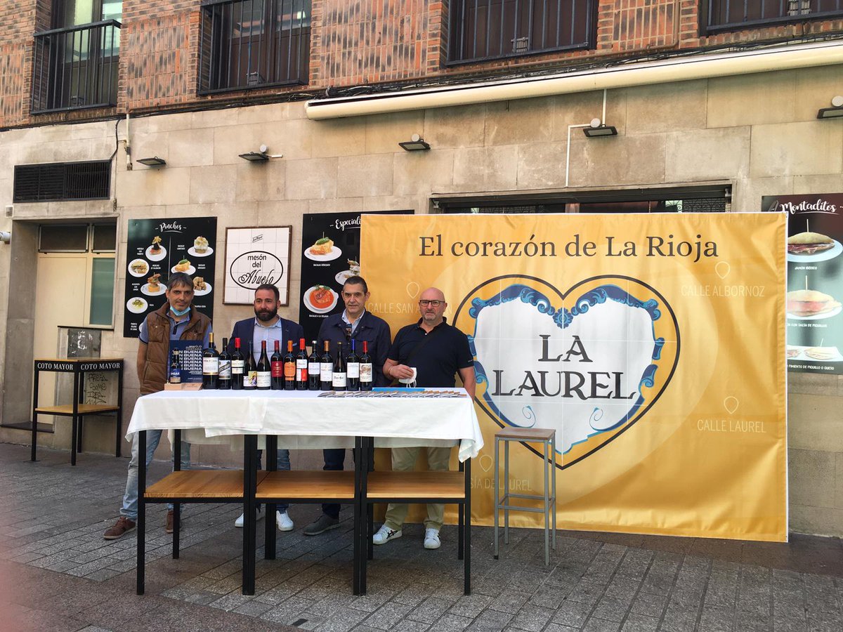 callelaurel_'s tweet photo. ¡Buenas noticias 👏! Ya podéis descargar 👇 nuestra nueva Guía de Bares y Restaurantes con los pinchos y platos más representativos de #lalaurel. Además, hemos presentado la campaña "La Laurel, el corazón de La rioja". Podéis ver toda la info aquí 👉 https://t.co/EnfODd5QjI https://t.co/3iQP9uUFQd