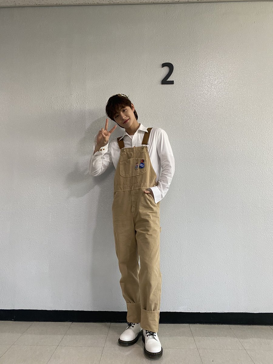 JlHOONSSI's tweet photo. ㅤ
#ジフン : Welcoming new month as your Inkigayo fairy in the first week of June! I can't help myself to imagined Treasure Makers being with me today. Once again, thank you for always supporting me and treasure. 
ㅤ https://t.co/zgOh2kNDYA