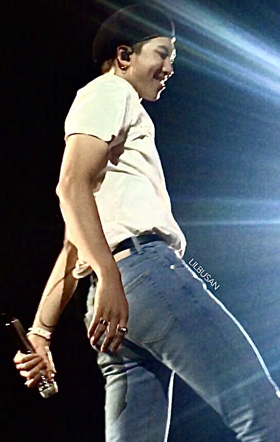 Everyone just look at him