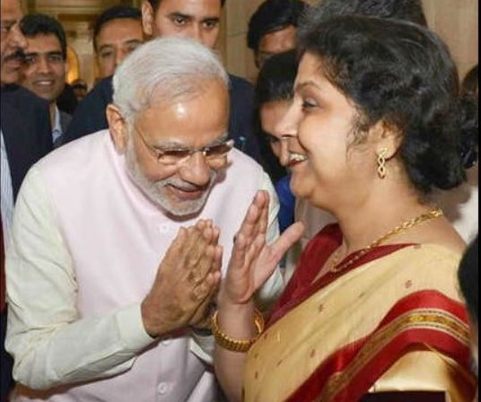 ASTHAKAUSHIK_'s tweet photo. प्रसार भारती के Ex CEO(DD, AIR) #JawaharSircar प्रधानमंत्री मोदी की फेक पिक्चर पोस्ट करके सवाल खड़े करते हैं! इनके पास #blueTick भी है और ‘manipulated’ पोस्ट करने की आज़ादी भी!! अब पोस्ट का सच सामने है...क्या ट्विटर इनपर कार्रवाई करेगा? https://t.co/OAiDcOJe0o