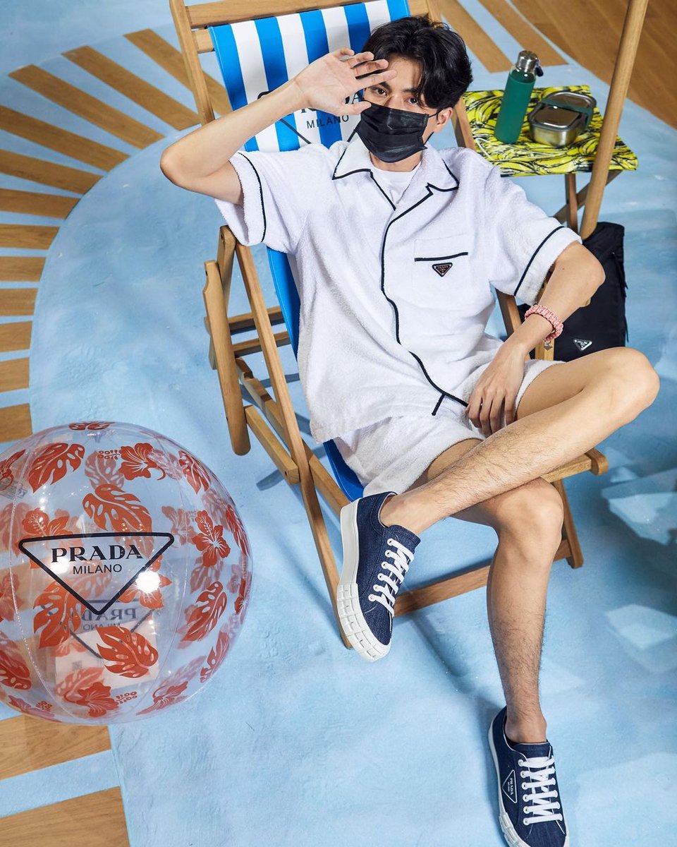 Gulfkanawutofc's tweet photo. Beachcation in the city with Prada 🏖

IG : gulfkanawut
🔗 https://t.co/KTlzwiGa7J

#PradaOutdoor
#GulfKanawut
@gulfkanawut https://t.co/iSmPYx112V