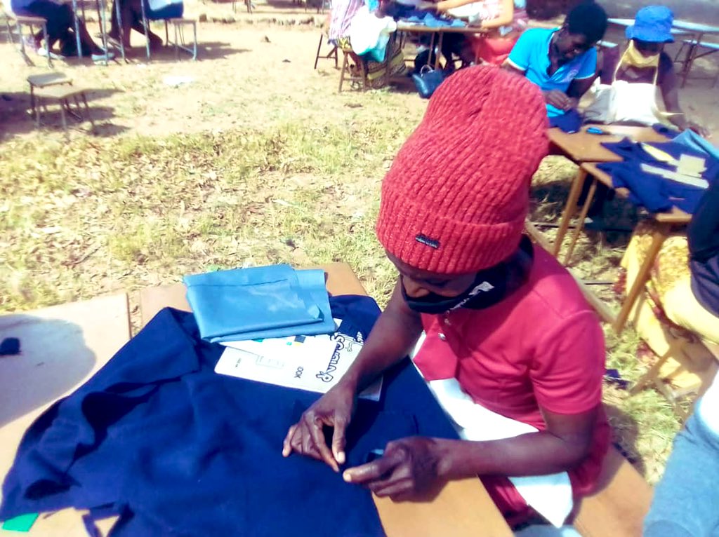 Today we are training ladies to make Reusable Menstrual Pads (RUMPS)in 

📍Gampinya, Nkayi.

Our RUMPS are;

-cost effective
-sustainable
-quick to dry
-easy to wash
-enviro friendly
-durable
-safe
-flow control friendly 
-for everyone!

#Clots4Clout 😁
#Menstruationmatters
