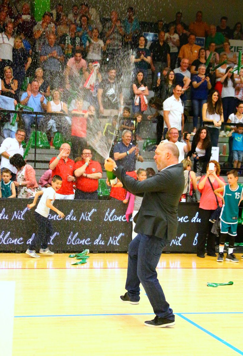 Gries_Basket's tweet photo. Double champions de France 🏆
Merci Ludo 💚
#MerciLudo #LudoDay #bcgofamily https://t.co/5fyHY4ugrE