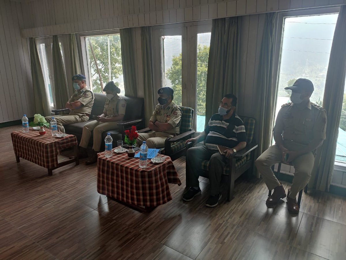 The greatest assets of a nation are its people. We must keep them at the centre of our development plans. Interacted with officers of Doda, Kishtwar and Ramban during a visit to Doda Range. The police here is doing an excellent job despite various constraints.