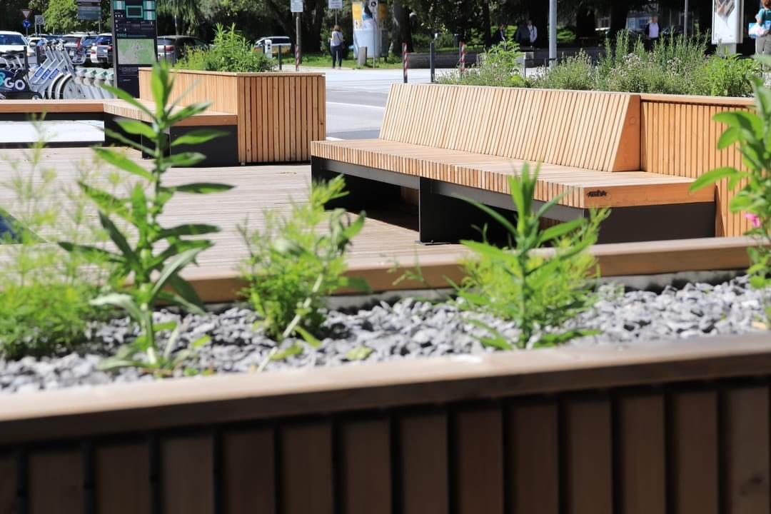 Urban furniture from siberian larch and zinc coated steel - powder coated. Made by ATRIVA