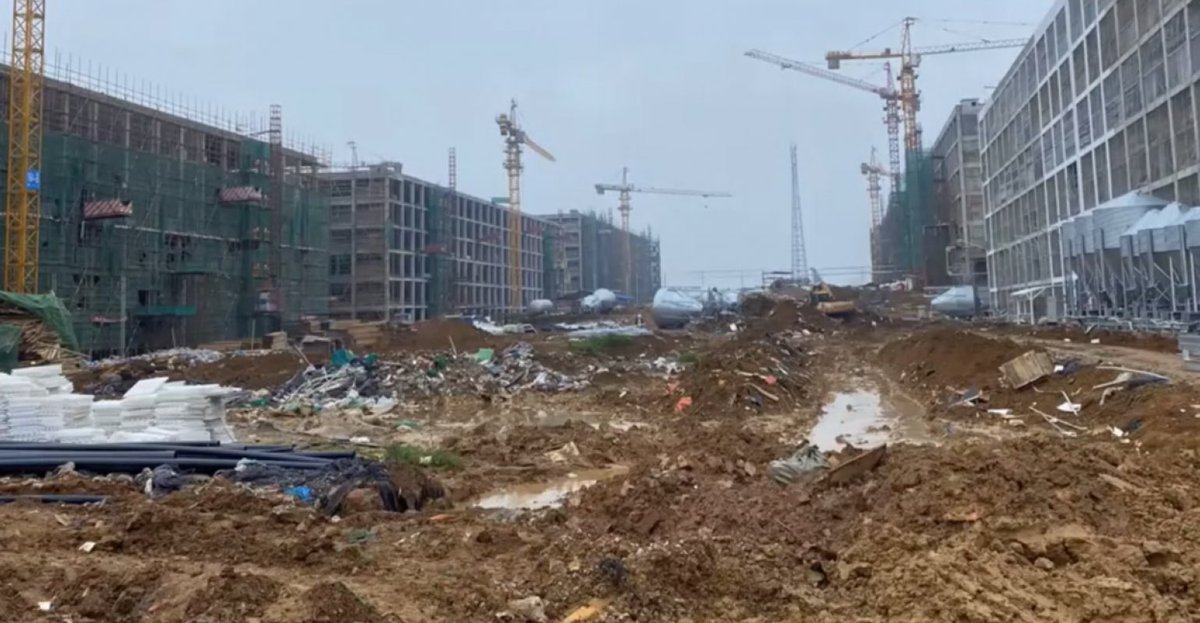 PieterseMarc's tweet photo. Chinese mega-farm highlighted at symposium https://t.co/DANAdN6N6y

Dit zijn GEEN appartementen voor mensen….

Dit zijn varkensfok fabrieken 😱

Je. Verzint. Het. Niet. 

#AnimalHell
#EndAnimalAg

#GoVeganWorld or #GoExtinct https://t.co/7yAn8m4KBd